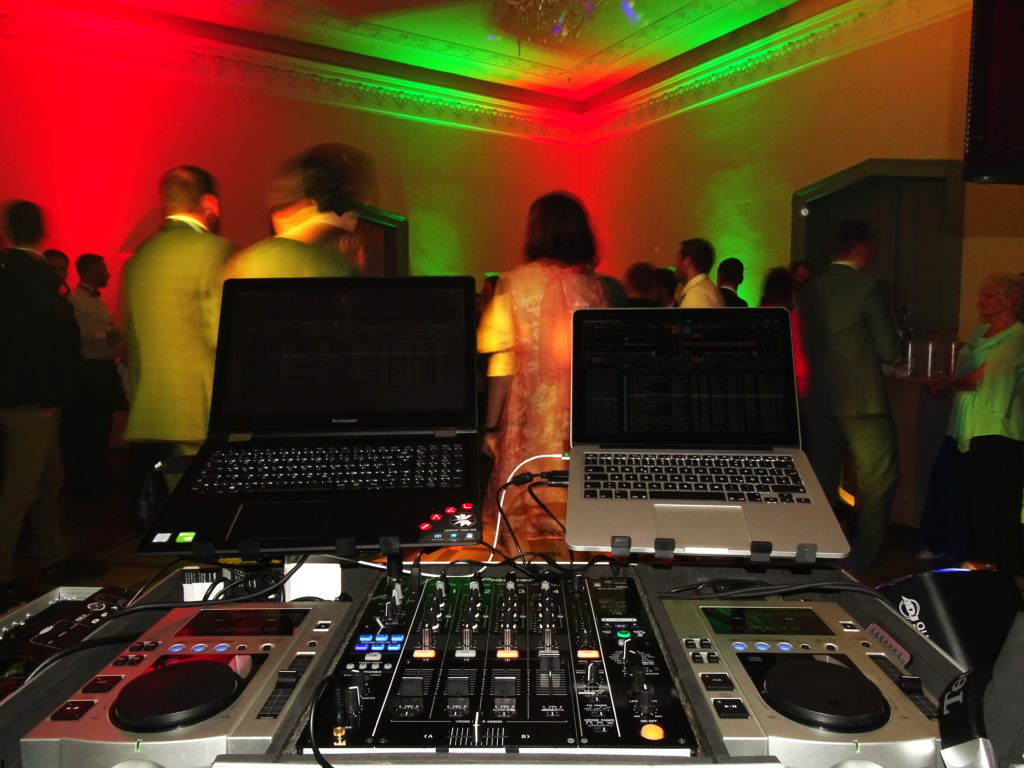 DJ zur Hochzeit in Prenzlau im Schloss Kröchlendorff